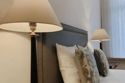 Image de Oasis Retreat: Stylish Haven