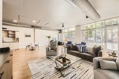 Image de 1br LoDo 30+: Warehouse Loft Parking, Gym, Rooftop