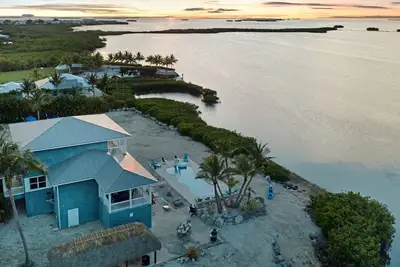 Image de **Infinite Horizons @ Big Coppitt** Waterfront Home & Pool + Last Key Services…
