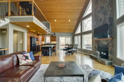 Image de Charming 4-bedroom home with WiFi, game room and more near Wintergreen Resort!