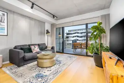 New to Vrbo: Exclusive Braddon 2br Apt near Civic