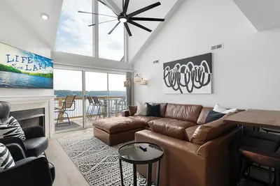 Image de Welcome to Paradise! Slps 12 -5 Bd/3ba -Unit 10411-Beautiful\nBoat slip available