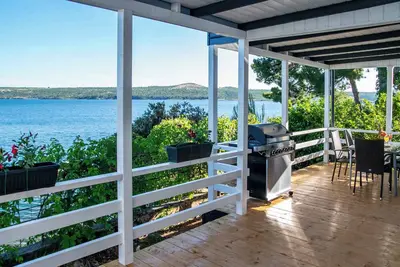 Image de Maison mobile avec terrasse et climatisation