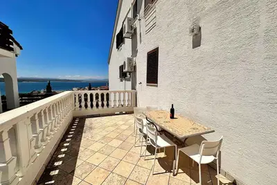 Image de Appartement de vacances avec balcon donnant sur la mer