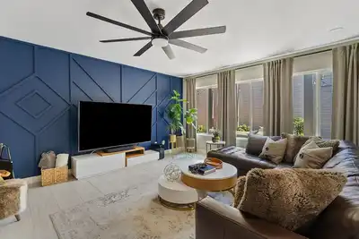 Image de Mcm Gem in Central Phx! Single story patio home 2Bed1Bath HotTub+Pool+WiFi+Ev