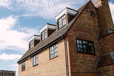 Image de River View - Stunning Garden Flat w/ Free Parking | Pass The Keys