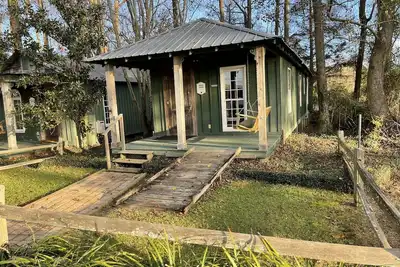 Image de Cottage-Salle de bain et douche-Standard-Redbud Cottage