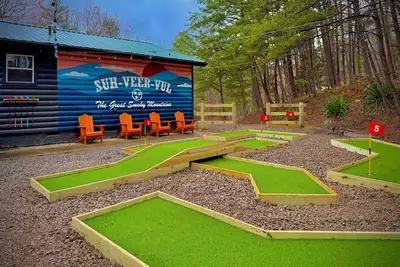 Image de Private Mini Golf, Hot Tub, Fire pit • Family Favorite in peaceful location