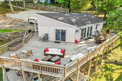 Image de Great Fishing- Heart of Osage-Great Deck Space-Lots of Parking- Private Dock