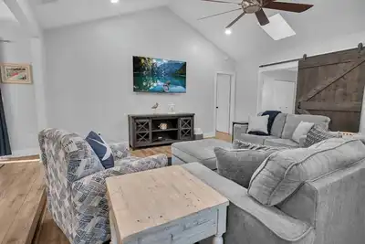 Image de Naples Beautiful 4 Br Home w/ Screened Lanai - Near Beaches, Clean & Comfortable
