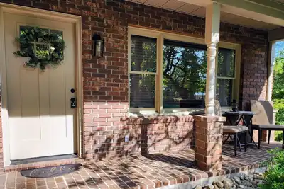 Charming 3 bed 2 bath home  game & laundry room  hot tub in hocking foothills