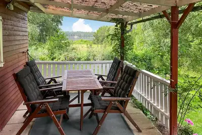 Image de Belle maison Ă Stigtomta avec vue sur.