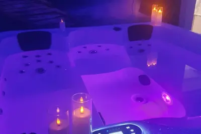 Image de gite de charme avec jacuzzi