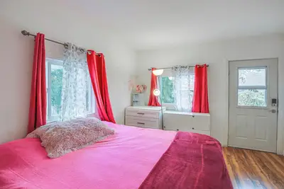 Image de Pet-Friendly San Pedro Studio ~ 3 Mi to the Ocean!