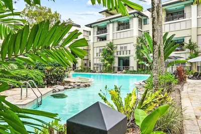 Image de Temple Tranquility: Luxury 3br Apartment | Private Stay with Resort Pools & Balcony