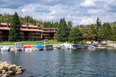 Image de Lakefront Condo, Ground Floor, Two Patios - Ideal for Couples or Families