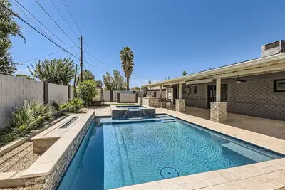 Phoenix Biltmore Beauty - Free Hot Tub/Pets Allowed