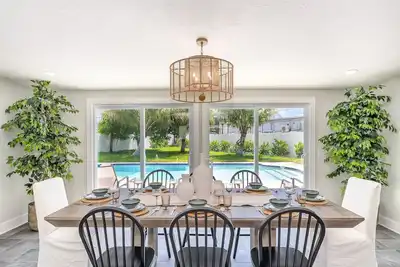 Image de Brand New Luxury House near the Beach