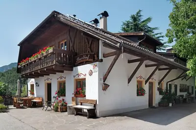 Image de Appartement 'Himmelschlüssel' avec vue sur les montagnes, jardin partagé et Wi-Fi