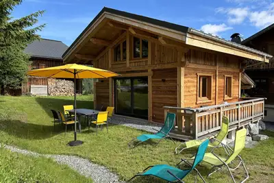 Image de Chalet \"Mazot Savoyard\" avec vue sur les montagnes, terrasse privée et Wi-Fi