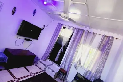Image de Inviting 1-Bed House in Brusubi