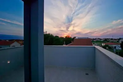 Image de Appartement d'une chambre avec la terrasse et la vue sur le mer Privlaka, Zadar (A-23472-e)