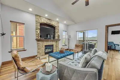 Image de 5bd Retreat w\/Hot Tub - 5 Min to Gondola!