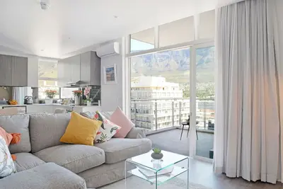 Image de Designer 3br Penthouse in the Heart of Cape Town with Spectacular Views!