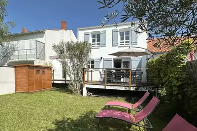 Image de Maison rénovée proche plage et centre-ville, 8 pers, 4 ch, jardin, terrasse, wifi, équipements bébé