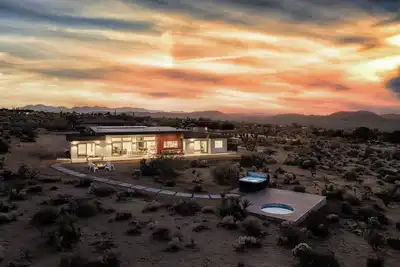 Image de SunDrop | Cowboy Pool, Hot Tub & Views!