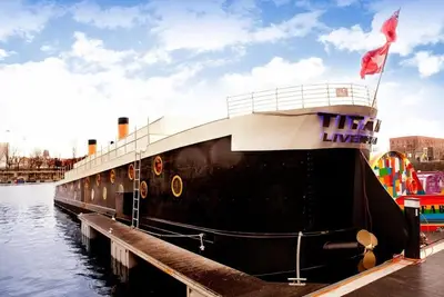 Image de The Titanic Boat - Unique Liverpool House Boat