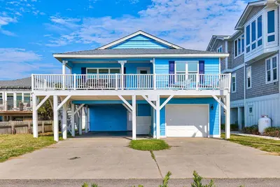 Image de 🎣By The Kure Beach Pier-Oceanfront Home by Kure Beach Fishing Pier🎣