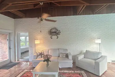 Image de Spacious 5-bedroom with pool, pet friendly on the Northend of Virginia Beach.