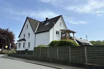 Image de Ferienwohnung Schmidt - GemĂĽtliche Ferienwohnung in Guter Verkehrslage