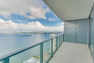 Image de Luxurious 2-Bedroom condo with Ocean View