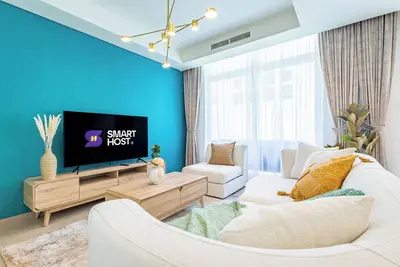 Image de Luxury 3br 2storey Villa w/Garden in Damac Hills\n\n