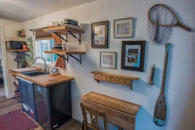 Image de Fun and Unique Waterfront Home w/ Deck and Bbq - Unique Northwest Vacation Rentals