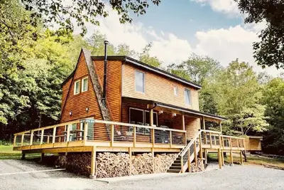 Image de Brand new house in Laurel Highlands with Sauna and Cold Plunge. 5 acres of land