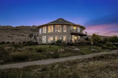 Image de A Truly Amazing space hidden in a secluded sandstone canyon with amazing views