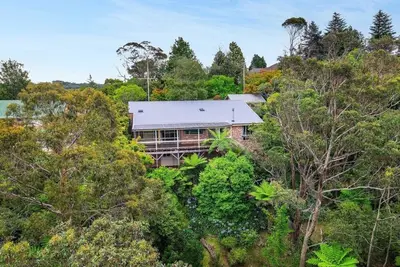 Image de Azimuth - Spacious Family Retreat with City Views