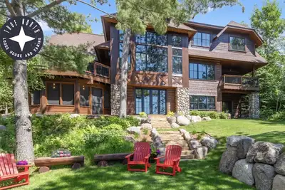 Image de Private Luxury Compound on the Gull Lake Chain with Theater, Tennis, Sauna, Hot Tub (25+ pp. )