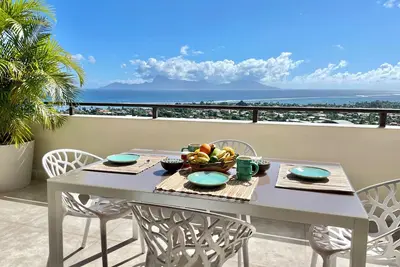 Luxury Eden - jacuzzi privé - vue lagon Moorea - piscine- wifi fibre