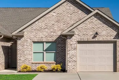 Image de Madison Cozy Escape Where Comfort Meets Convenience