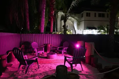 Image de LuxOasis Getaway Heated Pool/ Minigolf/Beach/Chess