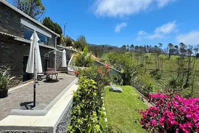 Image de Ocean views: Exclusive loft with terrace & Hot-Tub