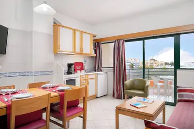 Image de Family-Friendly Apt with Children's Pool & Kitchenette Near Beach - Parking
