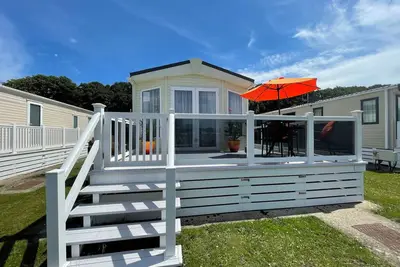 Image de Palm Trees holiday home - luxury home on the 5 star Hoburne Park holiday resort