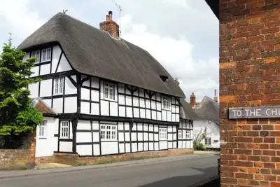 Image de Two Bedroom Thatched cottage
