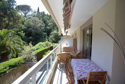 Image de 14462 Location appartement trois pièces avec piscine