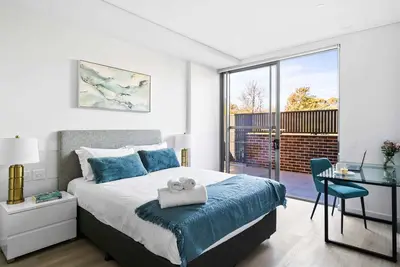 Image de Kellyville Retreat with Balcony and Parking